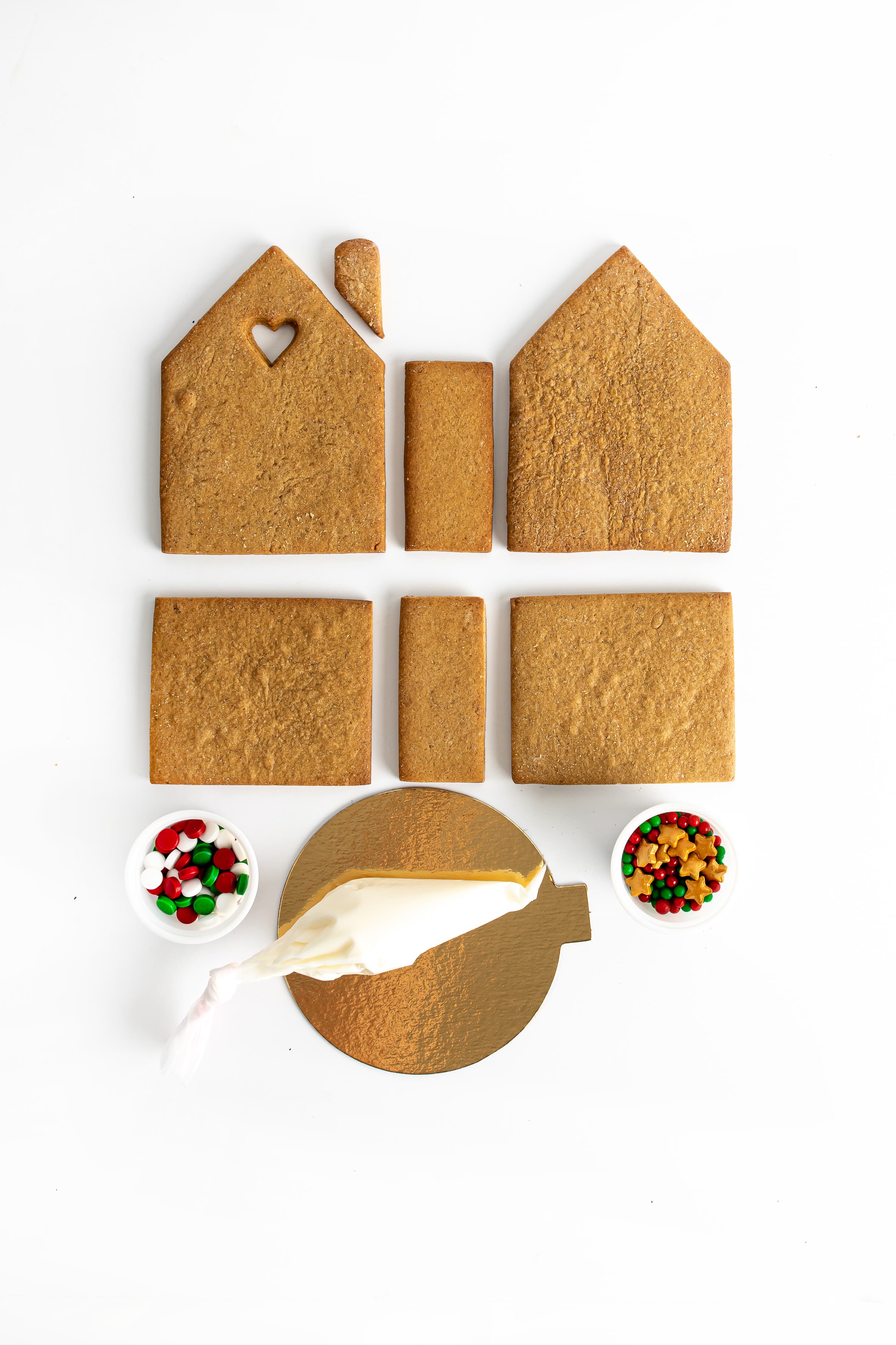 gingerbread house 02