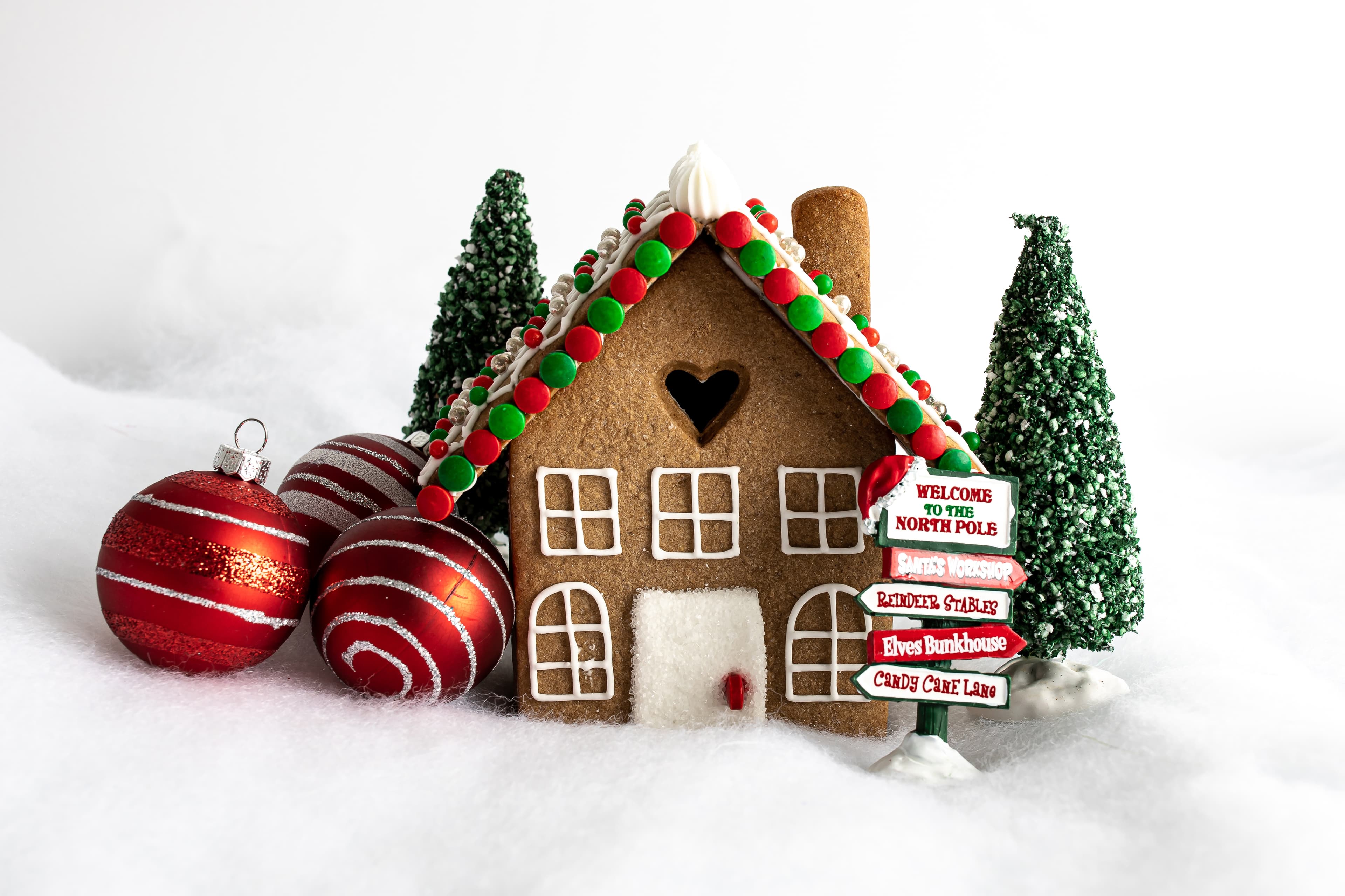 gingerbread house 07