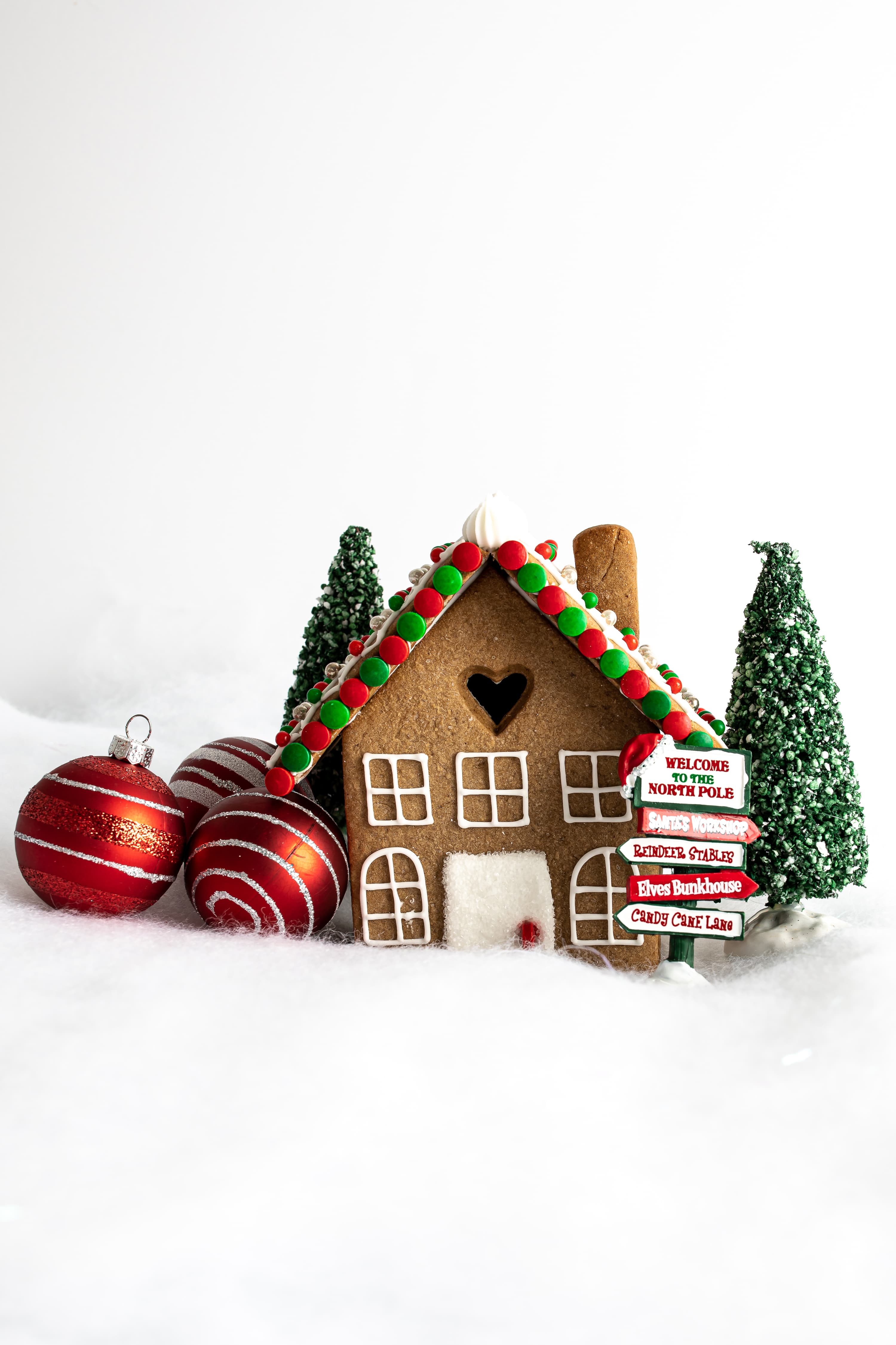 gingerbread house 08
